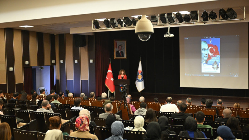 KSÜ’de “Tarihsel Süreçte Cumhuriyet ve Atatürk'ün Cumhuriyet İdeali” Konulu Konferans Düzenlendi