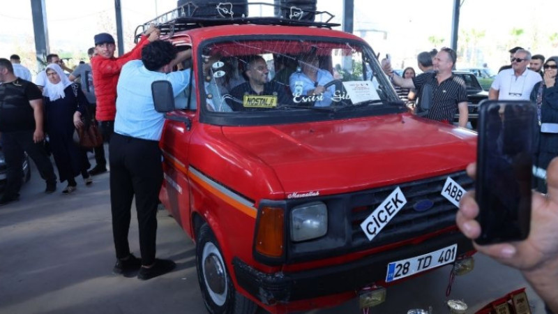 Onikişubat Belediyesi’nin Kahramanmaraş Klasik Otomobil Festivali yoğun ilgi gördü