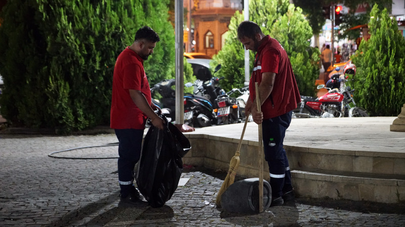Büyükşehir’den Ortak Kullanım Alanlarında Bayram Temizliği