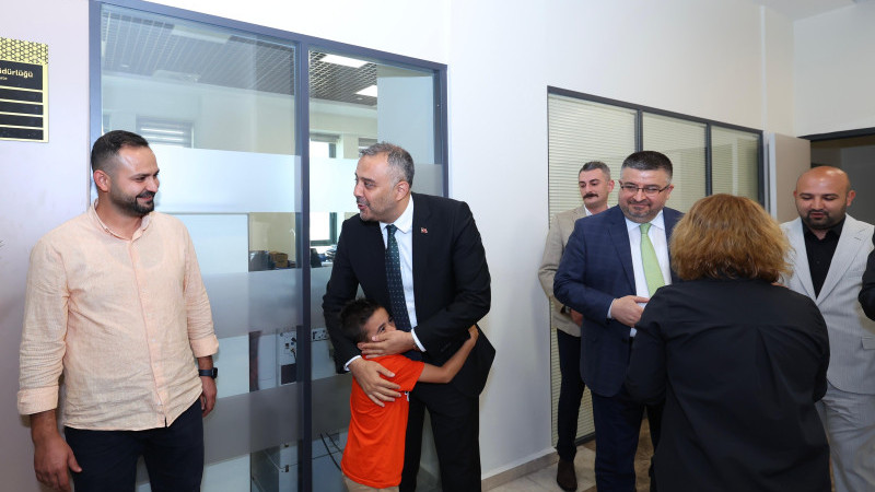 Başkan Hanifi Toptaş, belediye personeliyle bayramlaştı