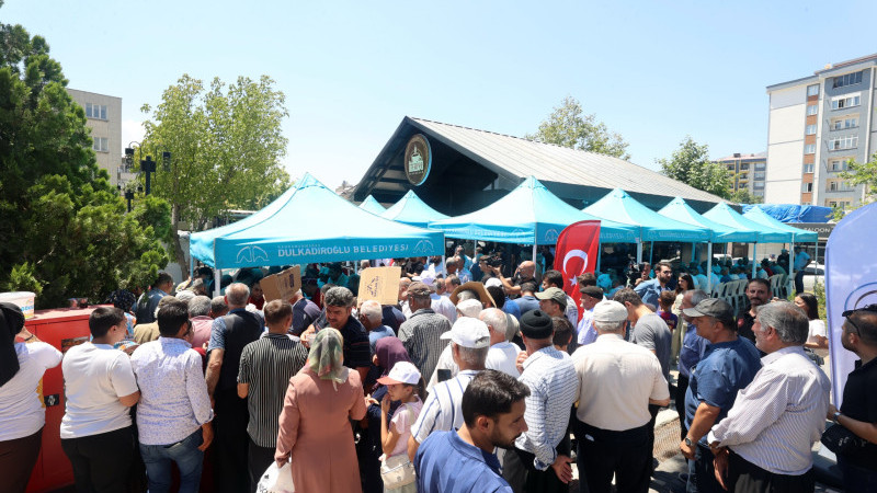 Aşure Bereketi Dulkadiroğlu’nda Paylaşıldı