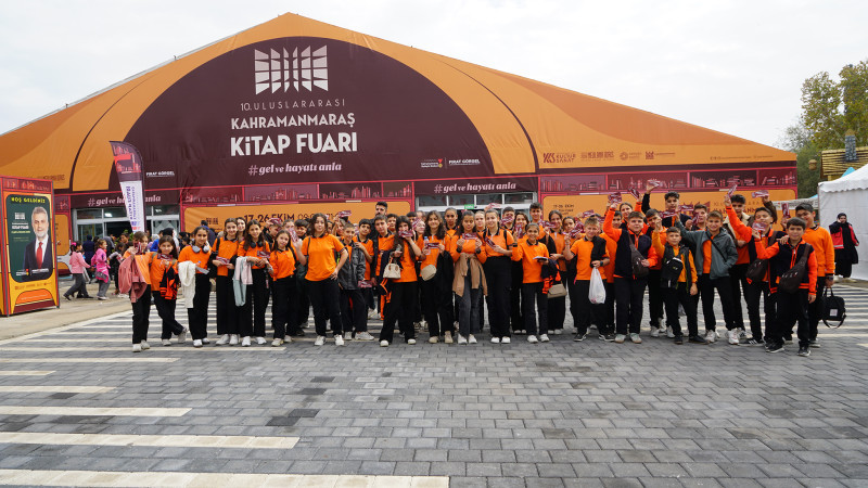 Ilıca’dan Gelen Öğrenciler Kitapların Büyülü Dünyasını Keşfetti