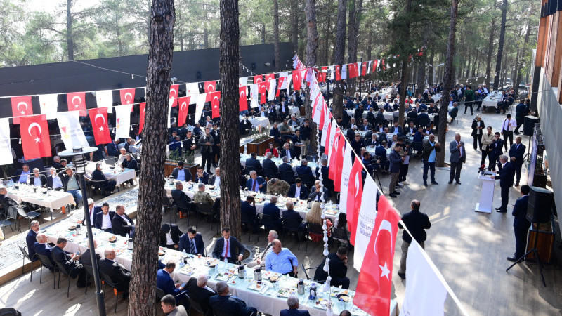 Başkan Fırat Görgel;  “Tüm Muhtarlarımızın 19 Ekim Muhtarlar Günü’nü Tebrik Ediyorum”