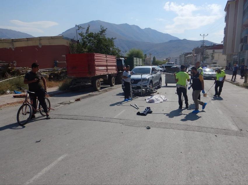 Elbistan’da kamyonetle çarpışan motosiklet sürücüsü öldü  