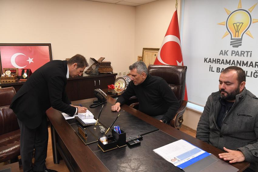 Dr. Ali Ünsal, AK Parti'den milletvekilliği aday adaylığı başvurusunu yaptı