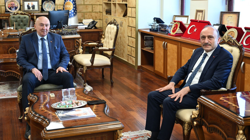 Öz Sağlık-İş Sendika Başkanı Devlet Sert, KSÜ Rektörü Prof. Dr. Alptekin Yasım’ı Ziyaret Etti