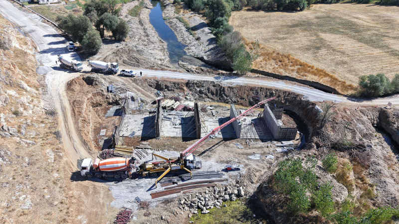 Büyükşehir 13 Yeni Köprü ve Menfez İnşa Ediyor