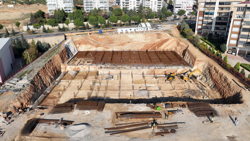 Sosyal ve Sportif Buluşma Alanı Gençlik ve Spor Merkezi’nde Çalışmalar Sürüyor