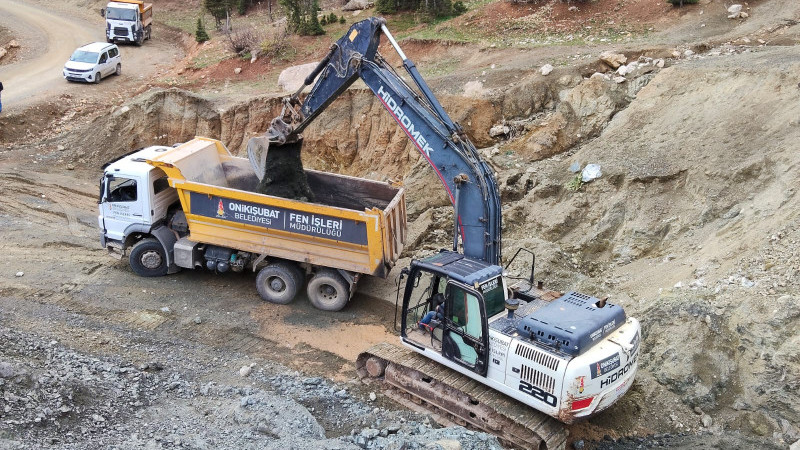 Onikişubat Belediyesi kırsalda 14 farklı noktada çalışıyor